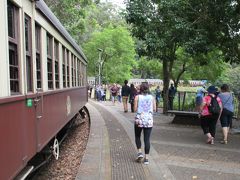 さらに15分ほど進んだところにあるのがバロンフォールズ駅。
ここで列車は長時間停車を実施します。