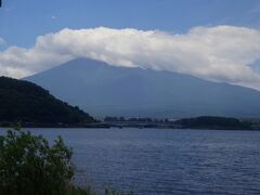 たかだか一泊二日、距離にして三百数十キロの短い旅行でした。

しかし、2か月半にも及ぶ自粛期間にほぼ半径５ｋｍ程度しか移動していない夫婦にとっては久しぶりに月旅行にも似た（大げさですね（笑））遠出でした。

コロナウイルス感染の収束は全く見通せない昨今ですが、９0％以上の国民がしっかり対策をとって慎ましく生活していても、ホストクラブ、キャバクラ、昼カラオケなど、誰がどうみても感染温床の現場に勤めたりする人がいて、それを目当てに通う客がいる以上改善する見込みはなさそうです。
（もちろん、しっかり対策をとっているのに通勤途上で感染したり、家族に感染者がいた方は可哀そうで言葉もありませんーー）

いつの日か日本中を自由に旅し、世界中を歩ける日がくるのか！？
それを夢見つつ帰路についた二人でしたーーー。