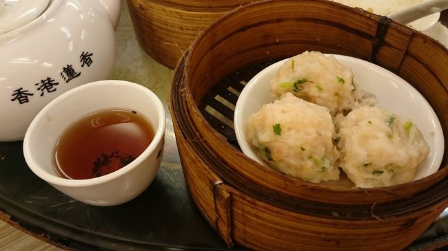 最後に肉団子。<br />隣の方が大阪から来たと言う日本人の方で、お互い一人だったこともあり「どこ行くんですか～」とかお話しながら食事できて楽しかったです。