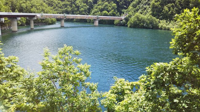 陽射しがあったので<br />ダム湖の水が綺麗<br /><br />何度か行ってるので<br />特に感動はナシ（笑）