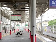 久喜駅で伊勢崎線に乗換え、加須駅で特急通過待ち