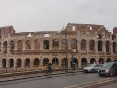 コロッセオ
ローマの中で一番見たかった建物