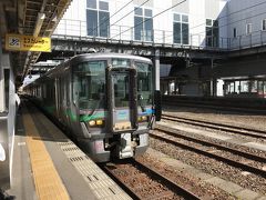 高岡駅。
あいの風とやま鉄道金沢行きに乗車。