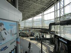 仁川空港行きの電車に乗るため、ソウル駅までやって来ました。