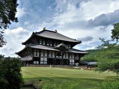 東大寺。

東大寺といえば大仏。
平日の夕方ということもありかなり静寂でした。