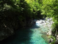 2019年5月大桑村の阿寺渓谷です。全長15キロの阿寺川のまさに清流です。