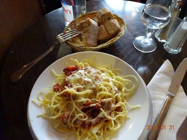 昼食はパスタにしました