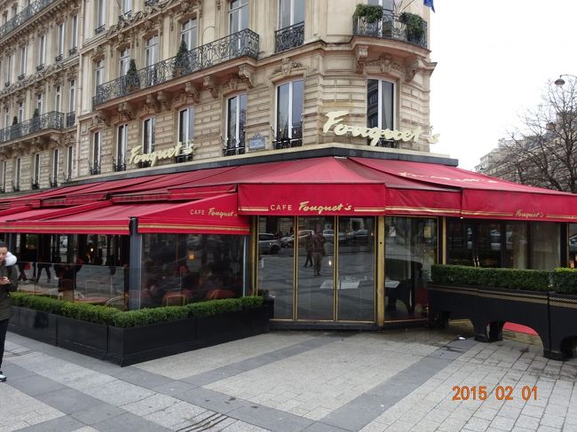 カフェ・フーゲッに入ってお茶をします