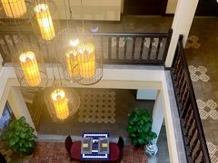 Little Hoi An Boutique Hotel & Spa に宿泊しました。
旧市街から徒歩5分。旧市街の中にないのでグラブやタクシーがホテルの前までつけられるのが便利。ホテルの雰囲気もホイアンらしくて良かったです。