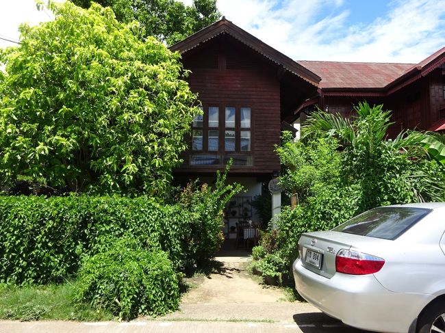 Little Good Things Maehongson <br />Vegan cafe <br /><br />チョンカム湖から徒歩で3分<br />駐車場はないけど路上駐車OK。<br />11:00開店<br /><br />