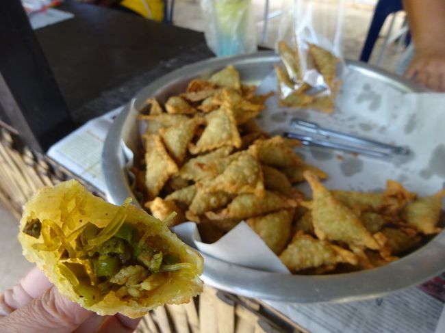 Friday Thaiyai market 　maehongson 