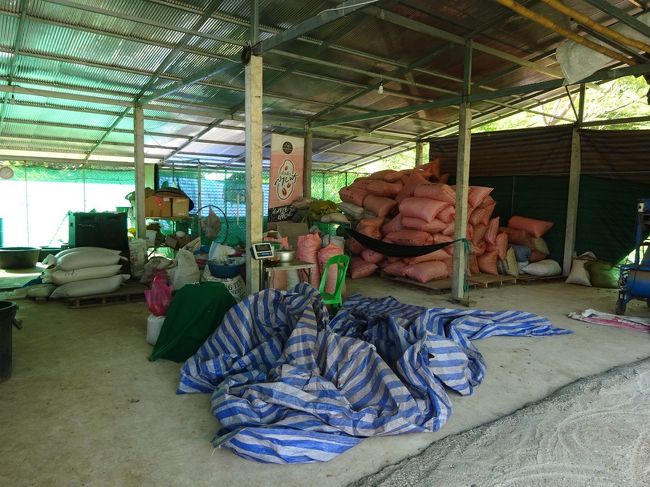 Nuts factory maehongson <br />豆の直売所　メーホンソン