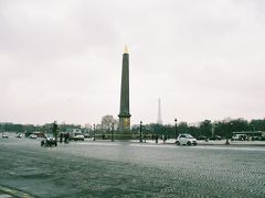 休憩したあとはコンコルド広場へ
ルイ16世、マリーアントワネットなど有名な人がここで処刑されたのか…