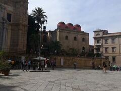 マルトラーナ教会のあるベッリーニ広場