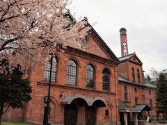 サッポロビール園　サッポロビール博物館　　
１８７６年の北海道開拓事業から受け継がれるサッポロビールの歴史を体感できる日本で唯一のビールに関する博物館。
明治期から今日に至るまで、サッポロビールが歩んできた道のりを紹介するプレミアムツアーでは、ここでしか飲めない貴重な復刻ビールが楽しめるそうですよ。
プレミアムツアー　有料（500円）
