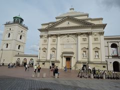 聖アンナ教会（Kościół Akademicki św. Anny）
新古典主義のファサードを持つポーランドで最も有名な教会の1つです。
