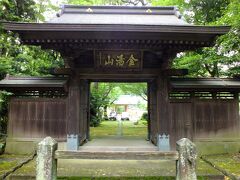 雨がまだポツポツで傘がいらない程度の時間に箱根湯本に到着まずは早雲寺に向いました。