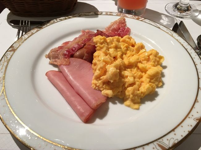 スクランブルエッグを選びました。<br />デニッシュのパンがおいしくてお代わりしてしまいました。