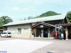 【長良川鉄道 美濃市駅本屋】
1923年(大正12年)築、1995年,2002年改修。

【登録有形文化財】