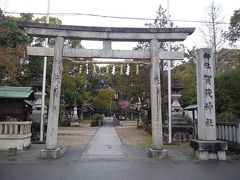 加茂神社到着。駐車場が見つからなかったので路駐しました。