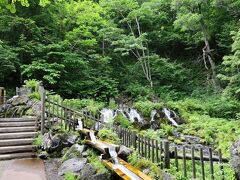 京極の湧水へ立ち寄り水分補給！この後は中山峠を超えて一路定山渓温泉へ。