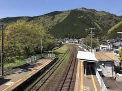 上麻生駅。
岐阜方面の風景。