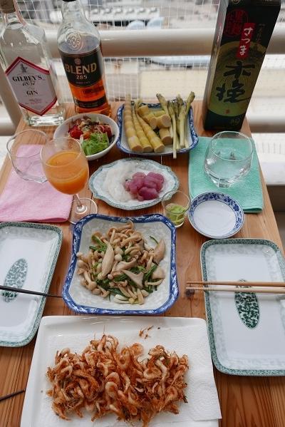 7月6日　　夕食<br />小海老のかき揚げ◎　キノコ炒め◎　マグロとイカの刺身〇　茹で竹の子と他<br />　