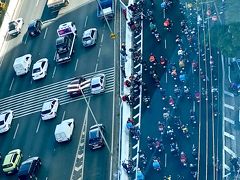 【バイクのデモ】

7月1日は、「モトボーイ（デリバリーの運ちゃん）」達のデモが行われました。

こんなコロナ状況下何やってんだよぉ～お前達～～！