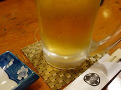 聖地な温泉を頂き宿に戻りしばし休憩、夕食に向かいます。宿からテクテク歩き向かったのは、山茂さん。こちらも「太田和彦　佐賀」で検索しヒットしたお店。期待が高まります。