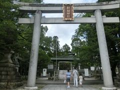 犬山城（別名：白帝城）の玄関口にある針綱神社の参道を通って登城します。