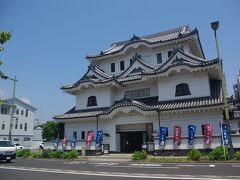 ういろうで有名な「ういろう　本店」。

自分の場合ういろうは名古屋のういろうを先に知ったのですが、小田原とか京都とかいろいろな場所で作られているようですね。
タイとかマレーシアでも屋台でういろうに似た風味のカラフルな菓子をよく買いました。