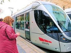 ダマスカス門前のバスターミナルに戻りトラムに乗りJerusalem Yitzhak Navon railway stationに向かった。