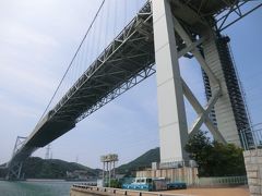「関門橋」
関門海峡の最狭部である下関市壇之浦と北九州市門司区門司を結ぶ海上橋で、昭和48年11月14日に開通。
橋長1,068m・最大支間長712 mは、開通時点では日本および東洋最長の橋だったそうです。