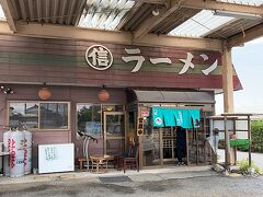 　昼食は行田市内の「丸信ラーメン」へ立ち寄りました。かなり繁盛している様子でコロナウィルスの影響を感じさせません。空いている席が座敷しかなかったので仕方なく座敷に座りましたが、疲労した足にはかなり辛かったです。