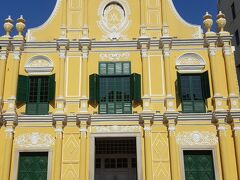 聖ドミニコ教会　黄色い壁がかわいらしいです