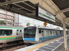 ２週続けての川崎、旅の起点はＪＲ新子安駅です。

山側は東海道線が通過。
