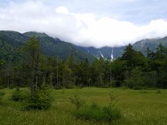 開けた湿原から、穂高連峰がきれいに見えました。