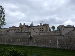 The Tower of London (Stop TA) で下車した
12:05 Tower of London