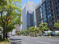 ●神戸市役所界隈

市役所前のフラワーロード。
三宮駅に向けて歩きます。