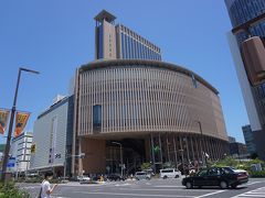 ●神戸国際会館＠阪神神戸三宮駅界隈

駅近くの国際会館。
品があって、とっても好きな会館。
ここで、ライブが見れる日は、一体いつになるのかな？？？