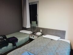 ホテル対馬
ツインルーム バストイレ朝食付き　￥6,000
長崎県からの補助で￥5,000引き
一泊￥1,000で宿泊できました
2泊します

