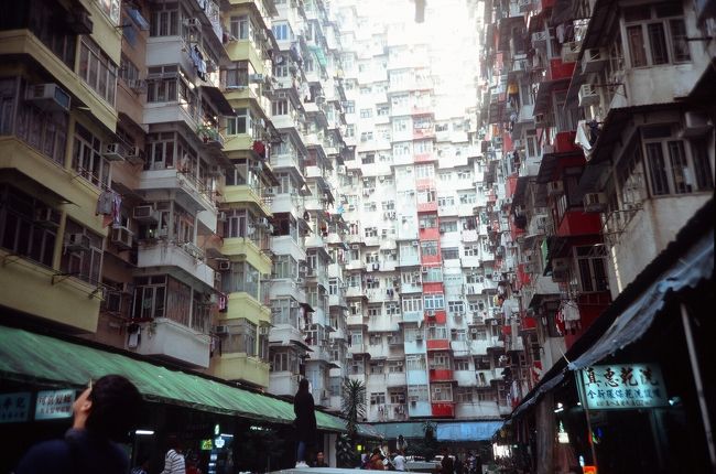 立ってる方いますね。