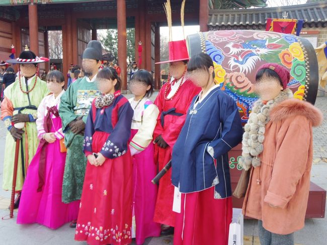 中学生の娘さんたちに混ざって、気持ちだけ10代。<br />でもやっぱり、一人だけ華やかさに欠けるな～<br />服が原因だと思い込みたい。