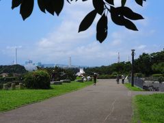 センター広場のあたり。
ここも米軍に接収されていましたが、1982年返還後、公園として整備されました。