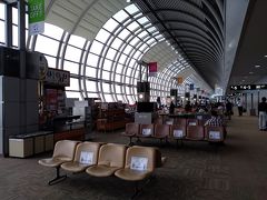 小樽旅のスタート地点は仙台空港。ゴールディンウィーク明けに緊急で仙台空港を利用したが、その時より乗客は戻ってきている感じ。