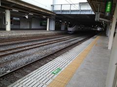 上野駅の地下ホームに行くので手間取ってしまい、『ひたち』の写真を撮れませんでした。

終点の仙台駅でしばらく停まっていたので「撮れるかな？」と思いましたが行ってしまいました。