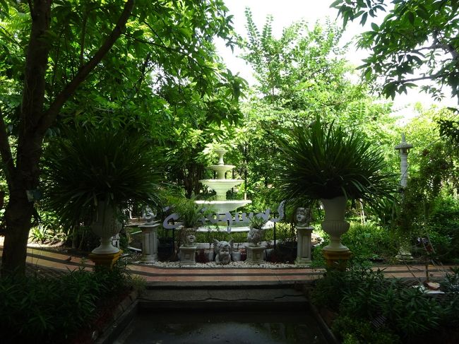 アバイブーベ病院　プラチンブリー <br /><br />博物館裏のハーブ園<br />