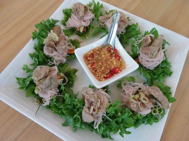 アバイブーベ病院　プラチンブリー <br /><br />レストラン<br />冷しゃぶ的なカノムジーン　100B