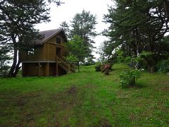 　10:39 観瀾山公園に到着。
国道280号沿いにある蟹田地区の40mほどの小高い山にある公園で、細い道ですが車で頂上の駐車場までは行けます。駐車場から展望台までは約100mありますが、展望台の周辺には、太宰治文学碑、杉野十三一柳碑、風のまち川柳大賞柳碑などの石碑があります。また太宰治ファンの必見の地のようで、小説津軽でお花見をした場所みたいです。