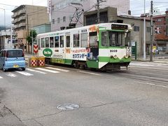 路面電車のある街。
住んだことのあるのは高知が最初で最後でしたが、風情があっていいですね～。